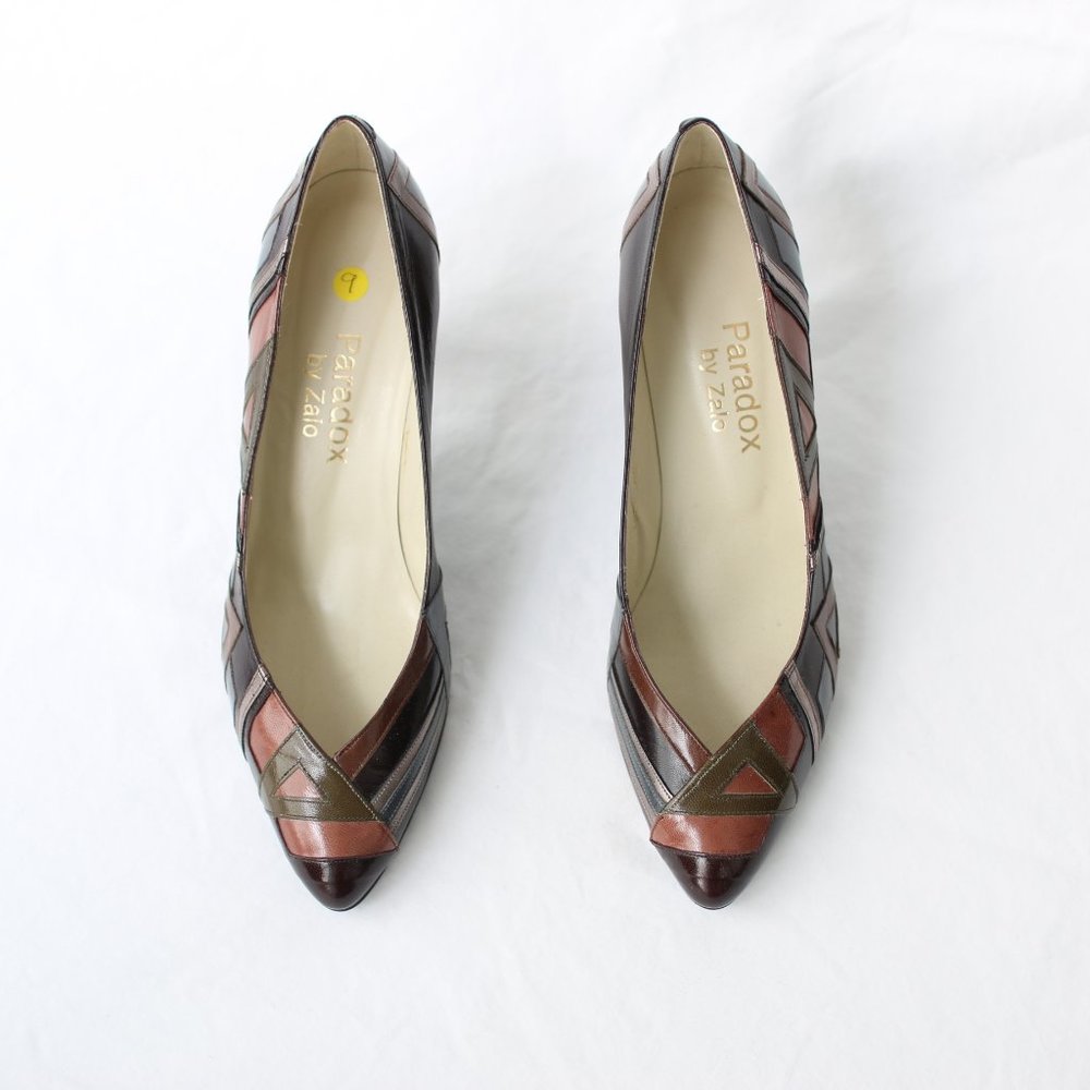NIB Unique Vintage Heels With Triangle Design